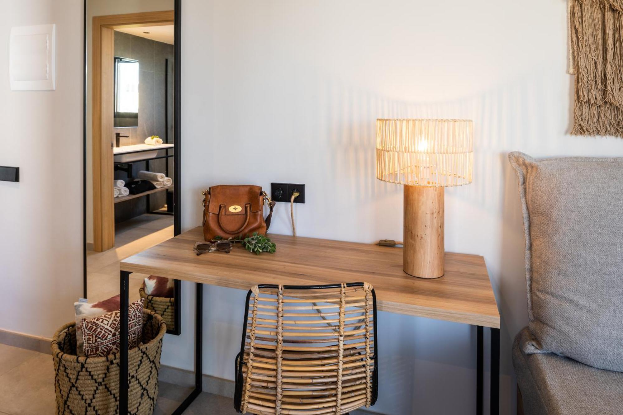 Aparthotel Casita Blanca - Adults Only Sant Antoni de Portmany Екстериор снимка