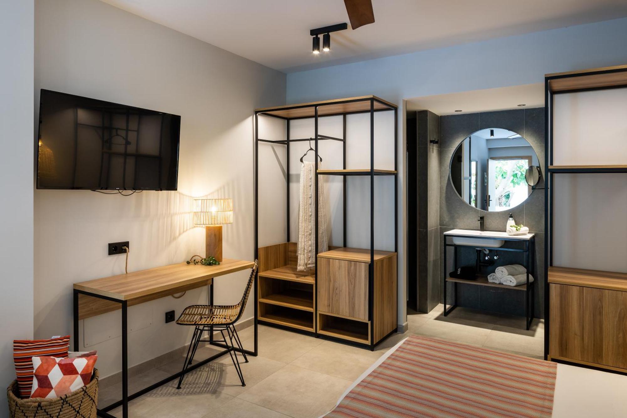 Aparthotel Casita Blanca - Adults Only Sant Antoni de Portmany Екстериор снимка