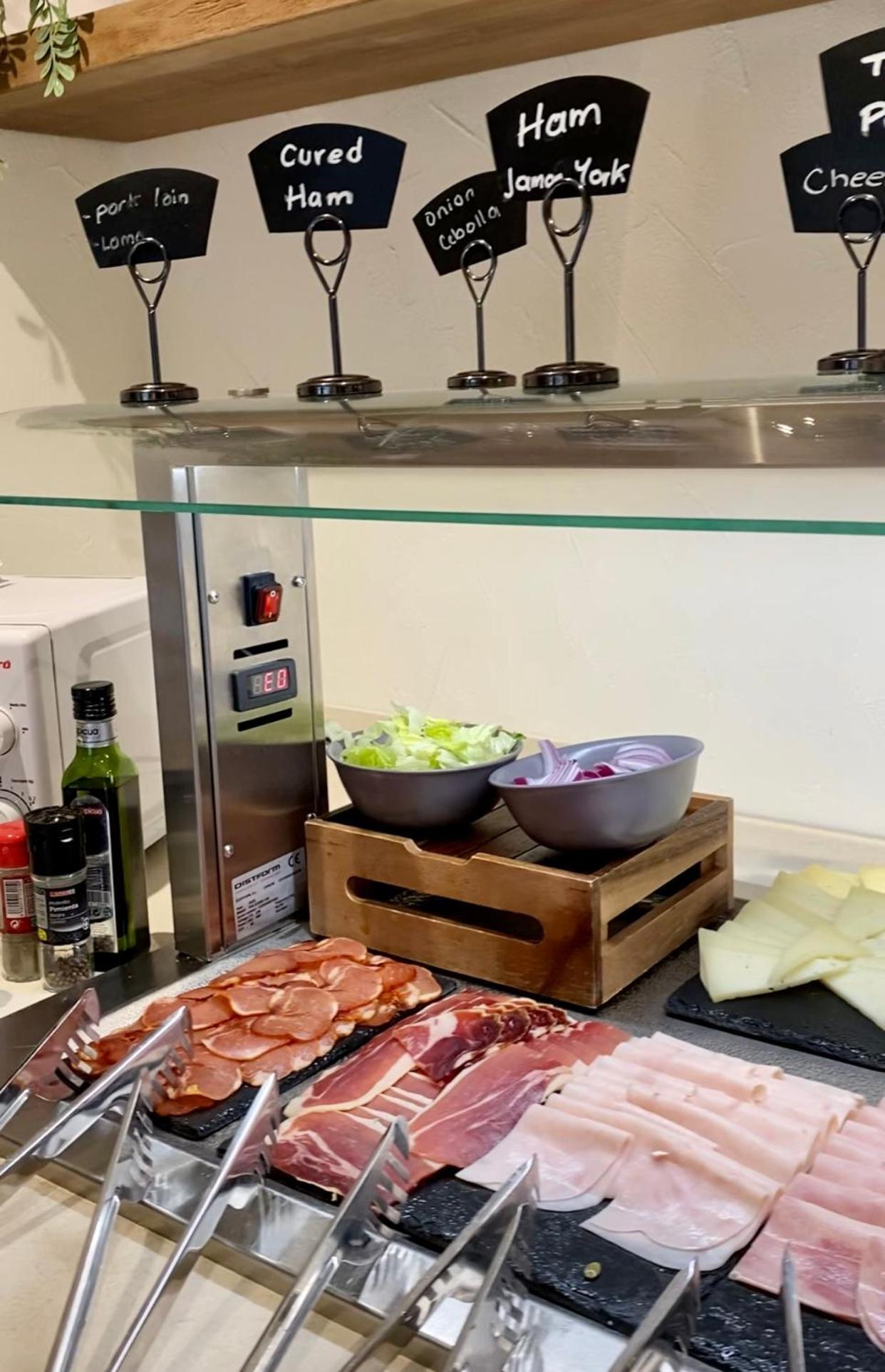 Aparthotel Casita Blanca - Adults Only Sant Antoni de Portmany Екстериор снимка